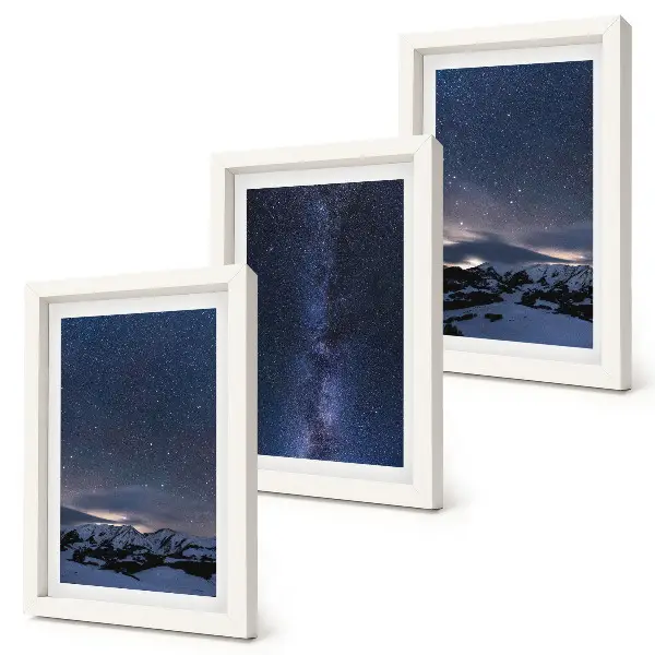Bilderwand mit Motiv von Sternenhimmel und Berglandschaft