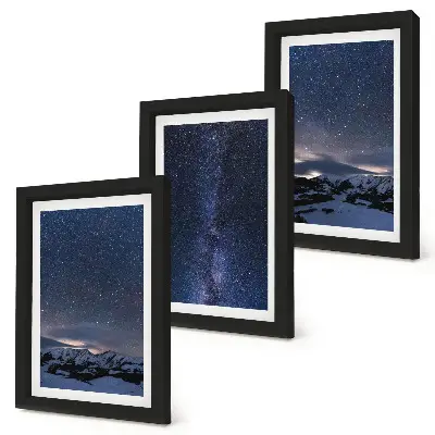Bilderwand mit Motiv von Sternenhimmel und Berglandschaft