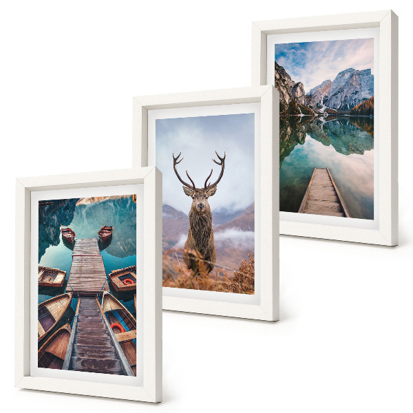 Bilderwand See mit Booten, Hirschen und Berglandschaft