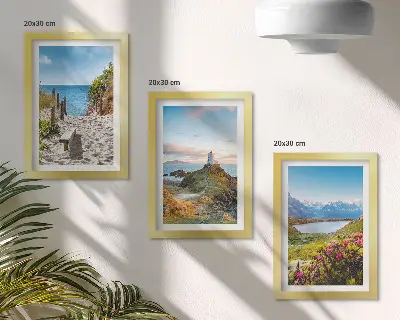 Bilderwand mit Motiv von Leuchtturm, Strand, Bergen und Blumen