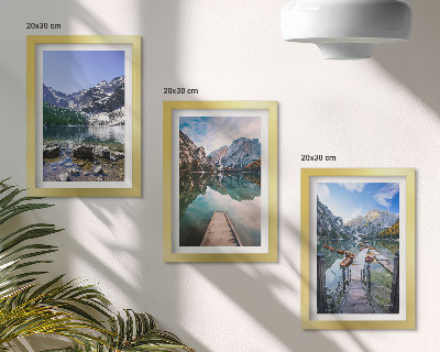 Bilderset mit rahmen Berge, Seen und hölzerne Stege über dem Wasser