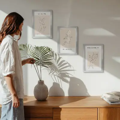 Bilderset mit Rahmen minimalistische Poster mit linearen Frauensilhouetten