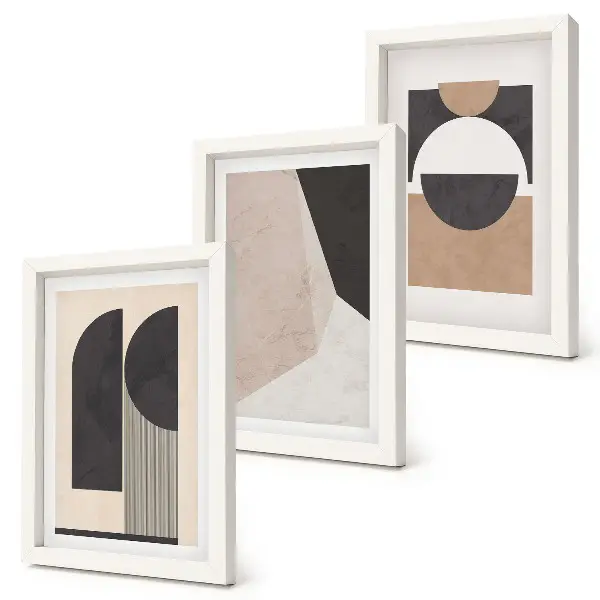 Bilderwand mit abstrakten Formen in Beige- und Brauntönen