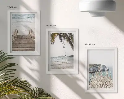 Bilderwand mit Motiv Strand, Holztreppe und Schaukel am Meer