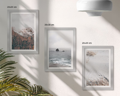 Bilderset mit rahmen Berge, Wolken, Meer und Sand in natürlichen Farbtönen
