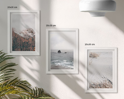 Bilderset mit rahmen Berge, Wolken, Meer und Sand in natürlichen Farbtönen