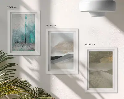 Bilderwand mit gemalten abstrakten minimalistischen Dekorationen
