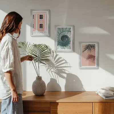 Fotowand mit Architektur in Pastelltönen und Spiralmuster