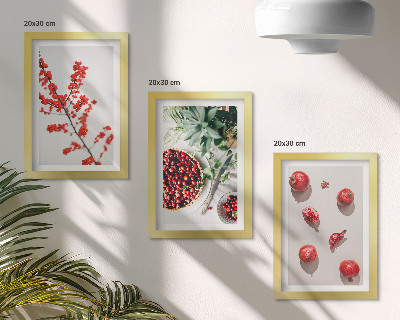 Bilderset mit rahmen Rote Früchte und Pflanzen im minimalistischen Stil