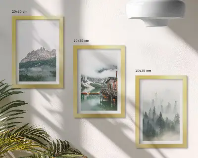 Fotowand mit Motiv Berge, See, Hütte und Nebel im Wald