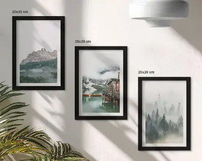Fotowand mit Motiv Berge, See, Hütte und Nebel im Wald