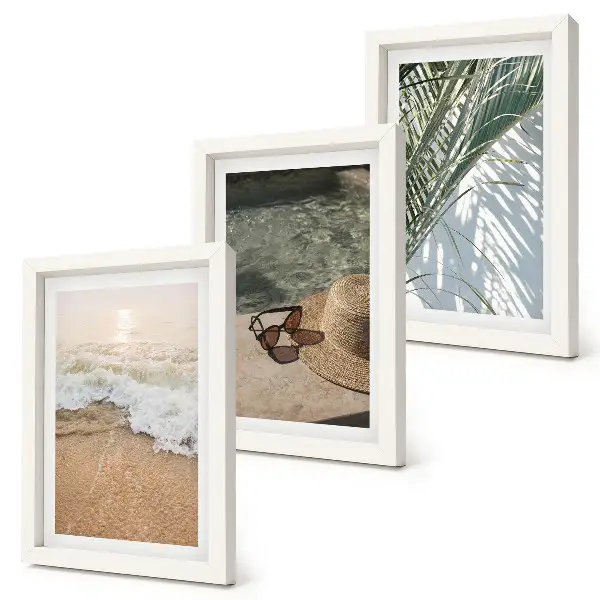 Bilderwand mit Motiv Wasser, Strandhut, Sonnenbrille und Blätter