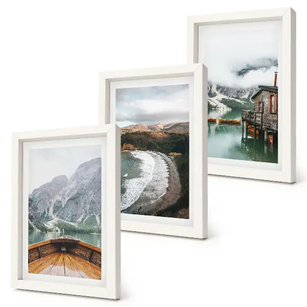 Bilderset mit Rahmen Blick auf die Berge über dem See mit Boot und Strandlandschaft