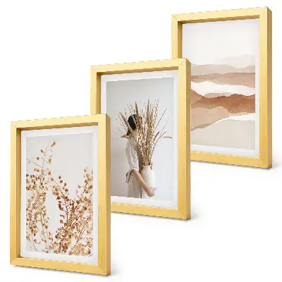 Bilderwand mit botanischen Motiven im abstrakten rustikalen Boho-Stil