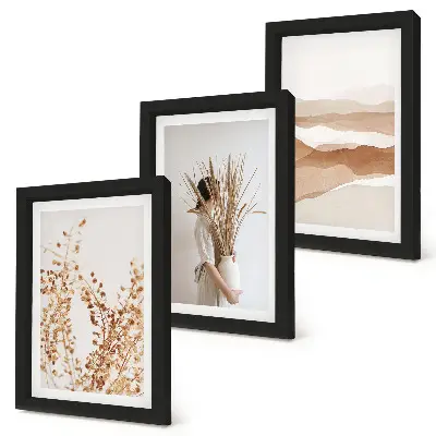 Bilderwand mit botanischen Motiven im abstrakten rustikalen Boho-Stil
