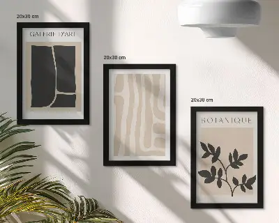 Bilderwand mit abstrakten Formen und Pflanzenmotiven in neutralen Tälern