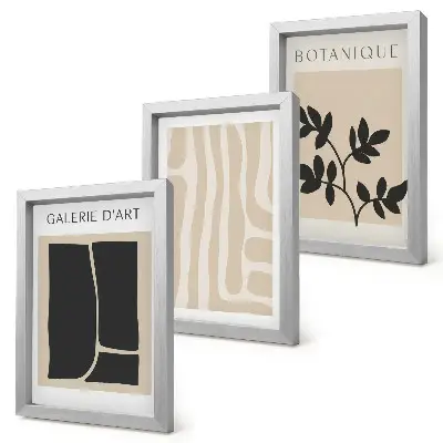 Bilderwand mit abstrakten Formen und Pflanzenmotiven in neutralen Tälern