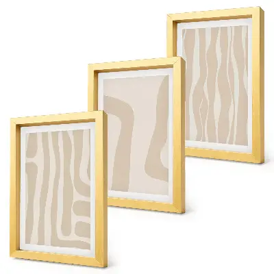 Bilderwand mit abstrakten Mustern und minimalistischen Formen im Boho-Stil