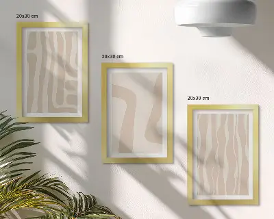 Bilderwand mit abstrakten Mustern und minimalistischen Formen im Boho-Stil