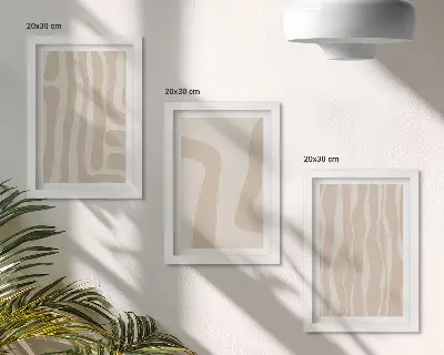 Bilderwand mit abstrakten Mustern und minimalistischen Formen im Boho-Stil