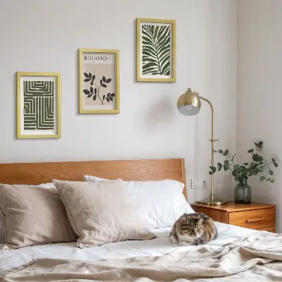Fotowand mit botanischen Kompositionen im Boho-Minimalismus