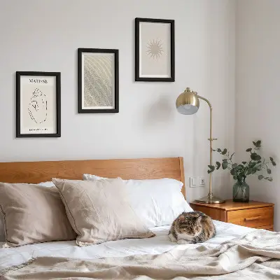 Fotowand mit minimalistischen Linien in Sand und Wellen bei Sonnenschein