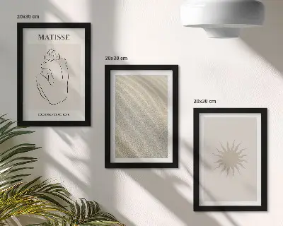 Fotowand mit minimalistischen Linien in Sand und Wellen bei Sonnenschein