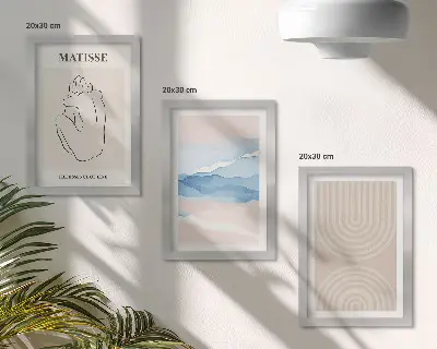 Bilderwand mit Linien und Wellen in Pastelltönen und minimalistischem Akzent