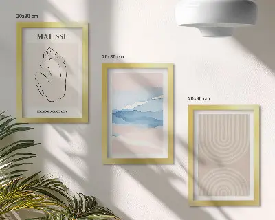 Bilderwand mit Linien und Wellen in Pastelltönen und minimalistischem Akzent