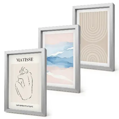 Bilderwand mit Linien und Wellen in Pastelltönen und minimalistischem Akzent