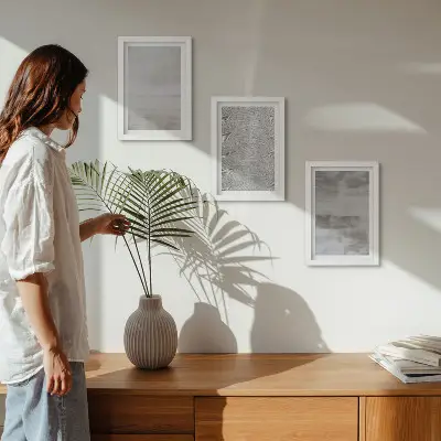 Bilderwand mit modernen Texturstrukturen im minimalistischen Stil