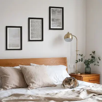 Bilderwand mit modernen Texturstrukturen im minimalistischen Stil