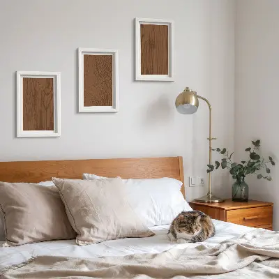 Bilderset mit Rahmen mit Holzmaserung und Baumrindenstruktur im minimalistischen Stil