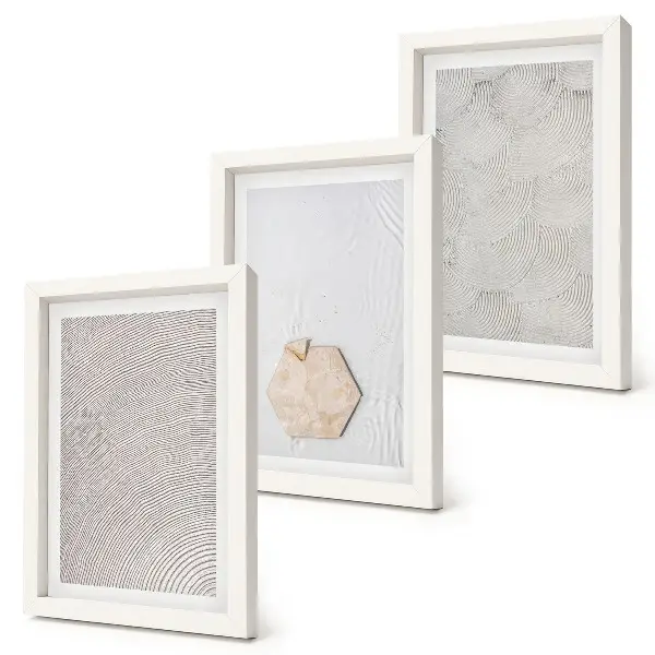Bilderwand leichte Texturen im Sand im zarten Boho-Stil
