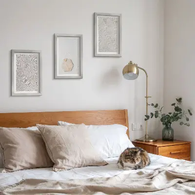 Bilderwand leichte Texturen im Sand im zarten Boho-Stil