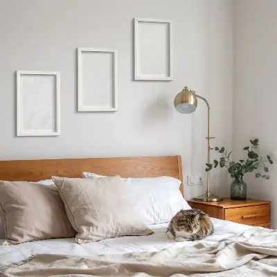 Bilderwand mit eleganter linearer Steinoptik in Marmor