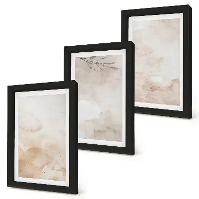 Bilderwand mit Aquarellflecken und Blättern in Pastellfarben