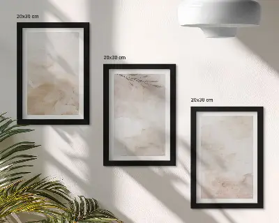 Bilderwand mit Aquarellflecken und Blättern in Pastellfarben