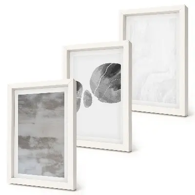 Bilderwand mit abstrakten Formen und Strukturen im modernen Stil