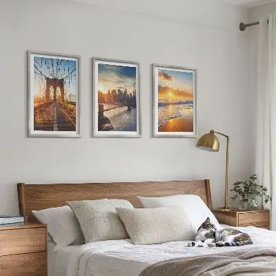 Gerahmtes Bilderset mit Motiven von Brücken Sonnenuntergängen und Städten