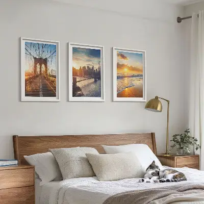 Gerahmtes Bilderset mit Motiven von Brücken Sonnenuntergängen und Städten