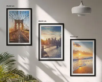 Gerahmtes Bilderset mit Motiven von Brücken Sonnenuntergängen und Städten