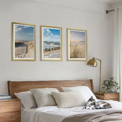 Wandbilder-Set mit Rahmen drei Motive mit Strand Sand Wellen Himmel und Vögeln