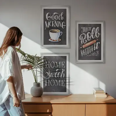 Küchenbilder als 3er Set mit Rahmen mit dekorativen Motiven und Inschriften