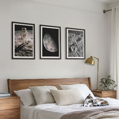 Gerahmtes bilderset Astronautenfoto vom Mond