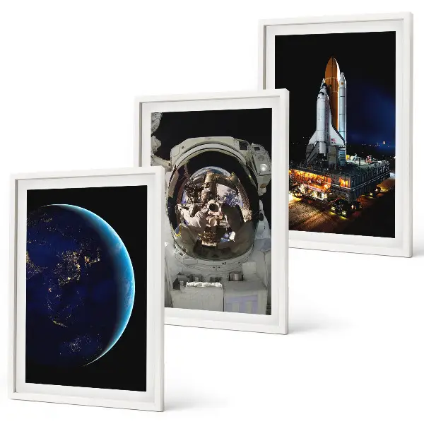 Gerahmtes Bilderset mit Weltraum, Erde, Astronaut und Rakete
