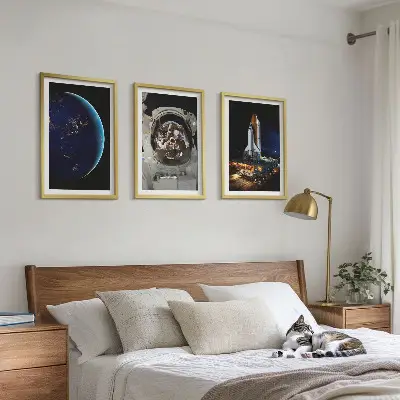 Gerahmtes Bilderset mit Weltraum, Erde, Astronaut und Rakete