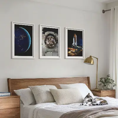 Gerahmtes Bilderset mit Weltraum, Erde, Astronaut und Rakete