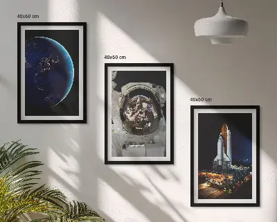 Gerahmtes Bilderset mit Weltraum, Erde, Astronaut und Rakete
