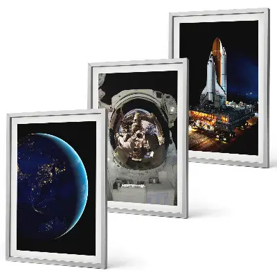 Gerahmtes Bilderset mit Weltraum, Erde, Astronaut und Rakete